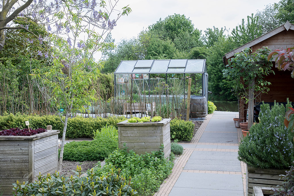 Fotografie für Reisereportage: Übergang von Kölns Urbanität ins ruhige Gelderland