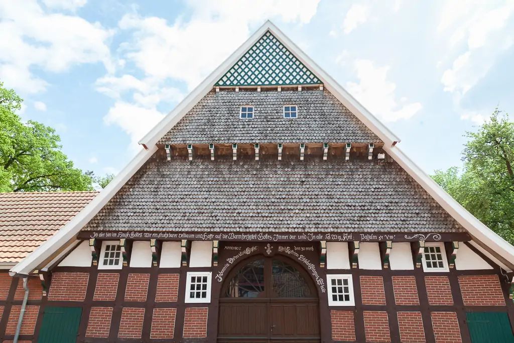 Zu sehen ist ein altes Fachwerkhaus